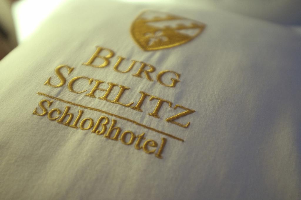 Schlosshotel Burg Schlitz Hohen Demzin Exterior foto